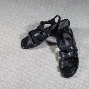 Nurture Size 11 Black Patent and Leather Heeled Sandals